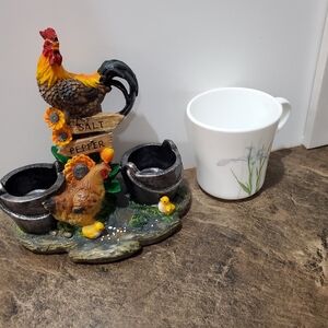 Vintage Rooster Salt and Pepper Shaker Set Ceramic